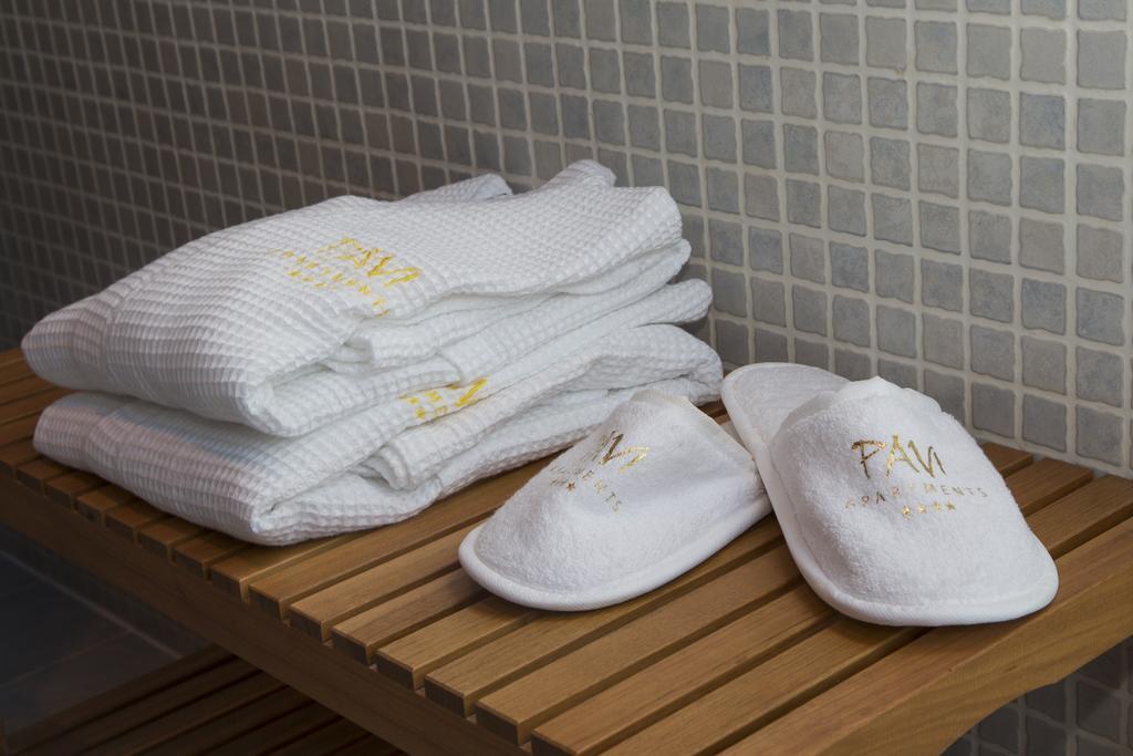 Pavi Apts Ljubljana - Private Rooftop Swimming Pool Номер фото